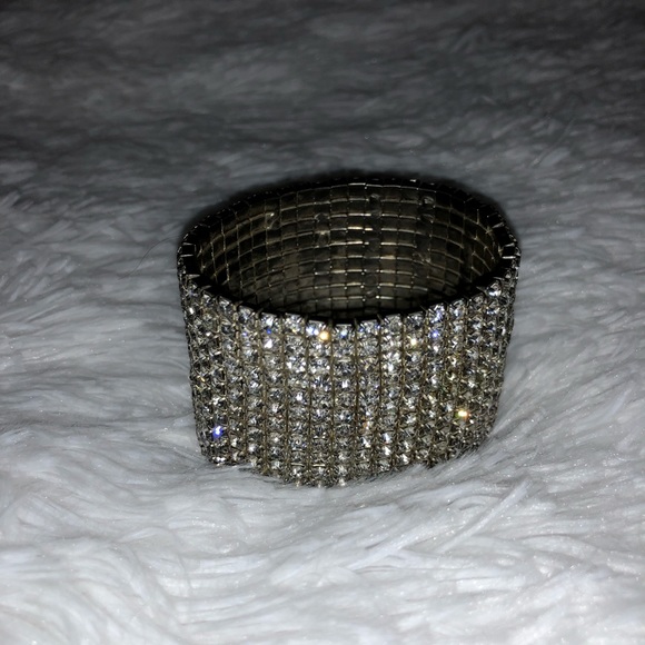 Elegant Bracelet - Picture 5 of 7